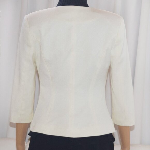 Open Front Cropped Suit Jacket - Picture 5 of 16